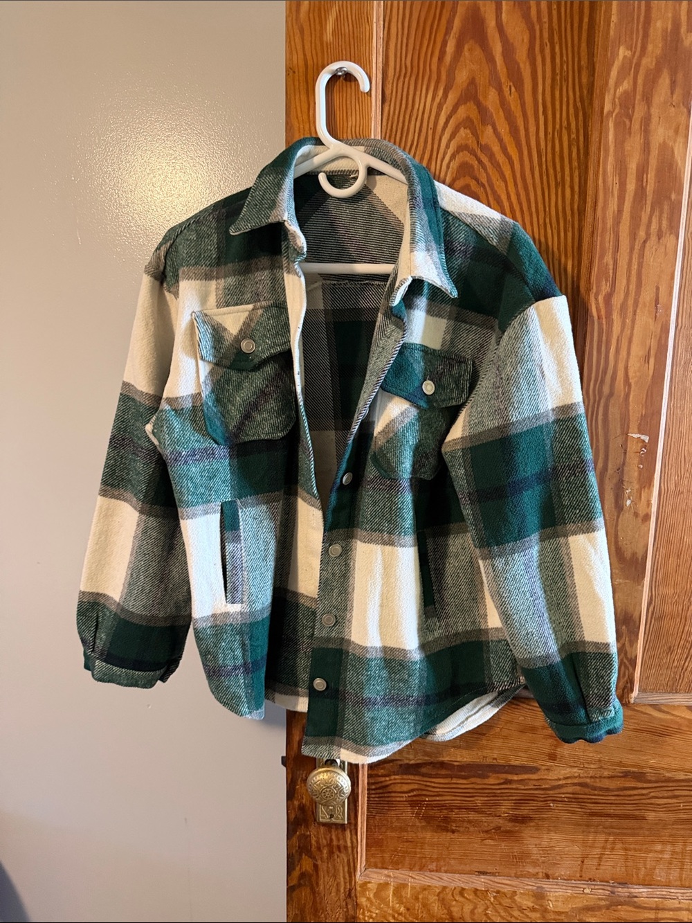Women’s Green and Cream Plaid Shacket Jacket